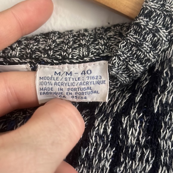 Vintage At Ease Sweater / Medium / Modele Style / 100% Acrylic - Picture 3 of 5